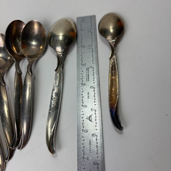 FLAIR 1847 Rogers Bros IS Silverplate Flatware Silverware 8 Spoons - 2 sizes - Picture 4 of 7
